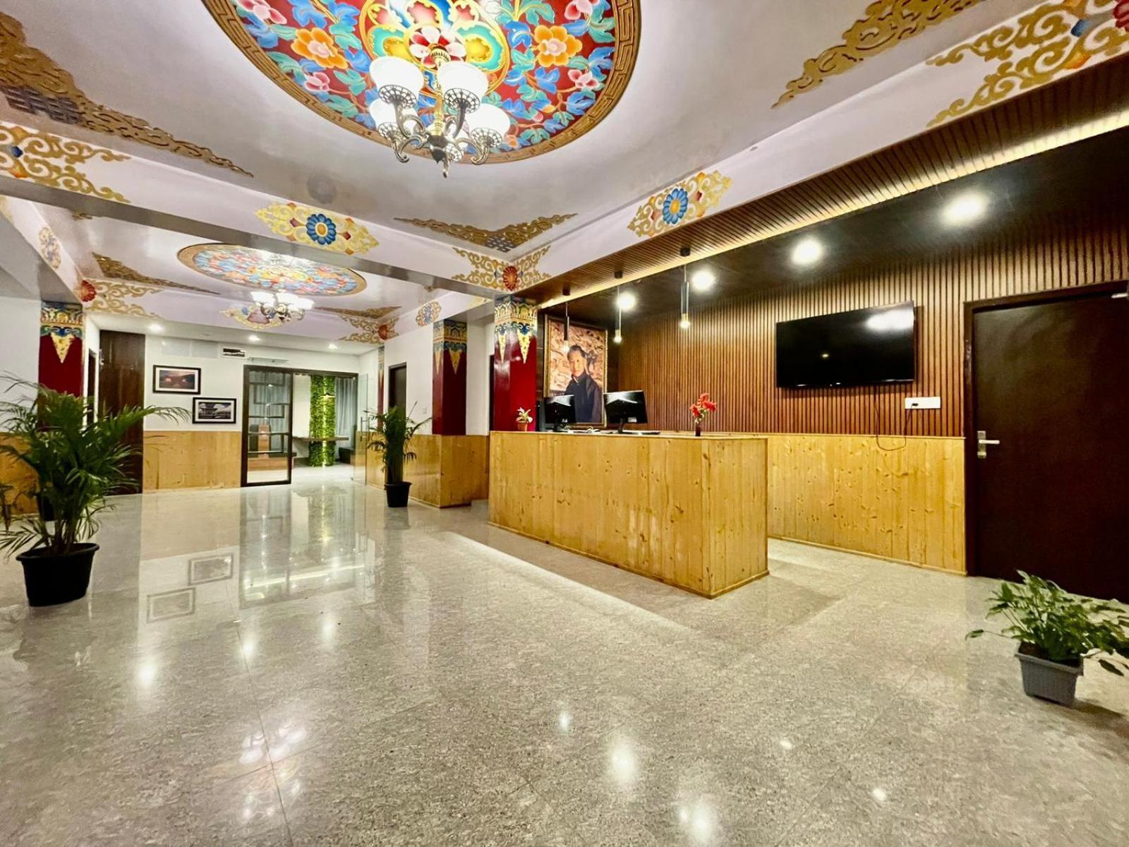 Hotel Voyage The Royal Retreat Gangtok Esterno foto