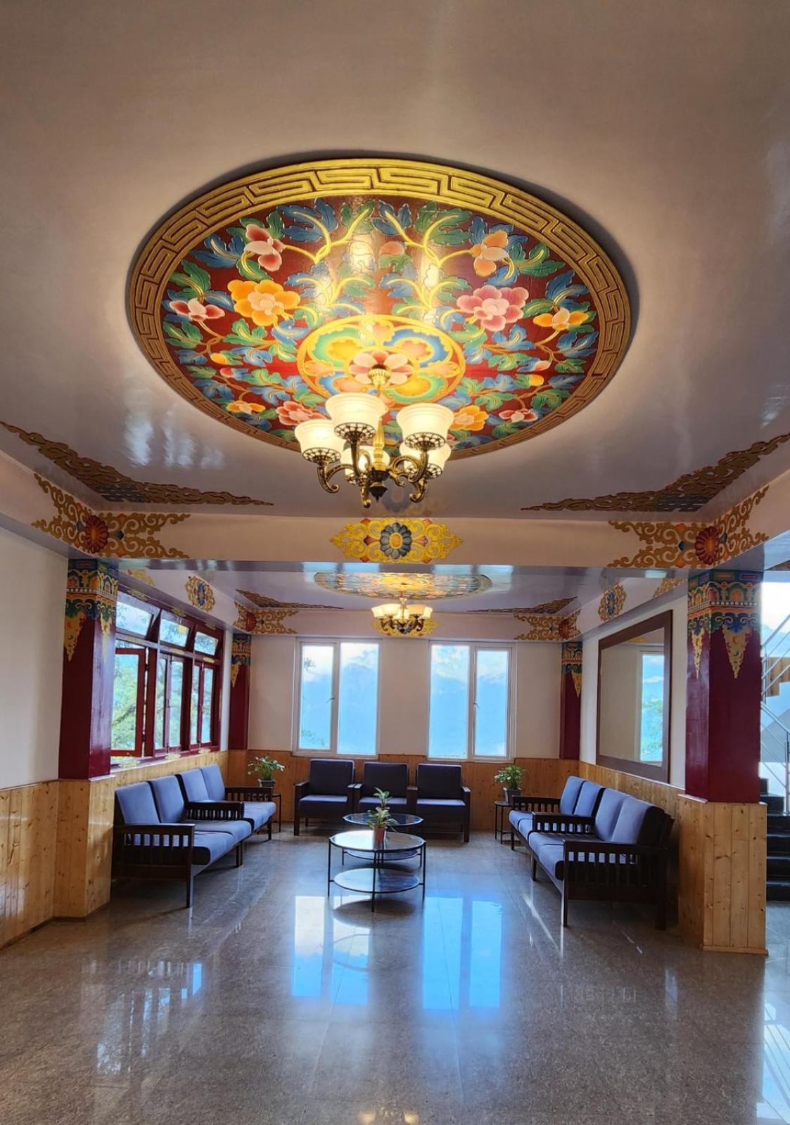 Hotel Voyage The Royal Retreat Gangtok Esterno foto